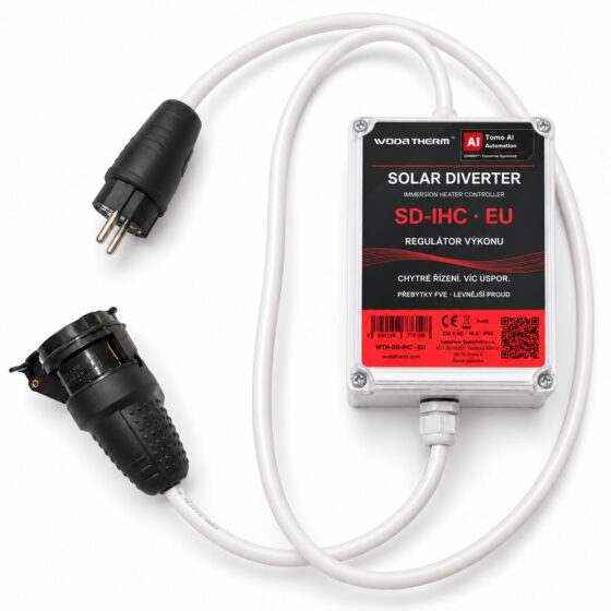 WodaTherm™ SD-IHC EU – skutečné provedení s bílými kabely, síťovou vidlicí a zásuvkou